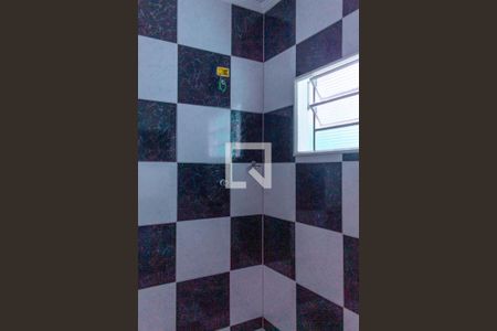 Casa para alugar com 70m², 2 quartos e 1 vaga Casa para alugar com 70m², 2 quartos e 1 vagaBanheiro da Suíte
