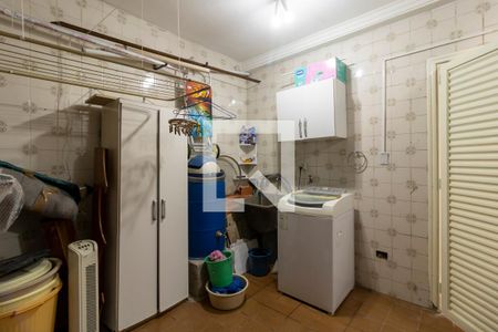 Casa à venda com 220m², 3 quartos e 1 vagaÁrea de Serviço