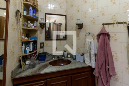 Casa à venda com 220m², 3 quartos e 1 vagaBanheiro da Suíte