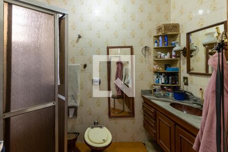 Casa à venda com 220m², 3 quartos e 1 vagaBanheiro da Suíte