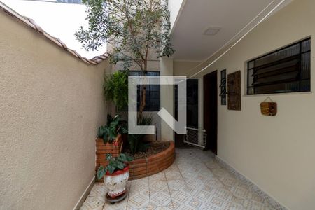 Casa à venda com 220m², 3 quartos e 1 vagaQuintal