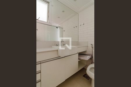Apartamento à venda com 140m², 3 quartos e 2 vagasBanheiro da suíte 1