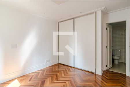 Apartamento à venda com 140m², 3 quartos e 2 vagasSuíte 1