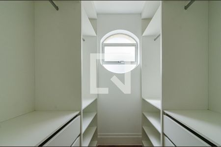 Apartamento à venda com 140m², 3 quartos e 2 vagasCloset da suíte 2