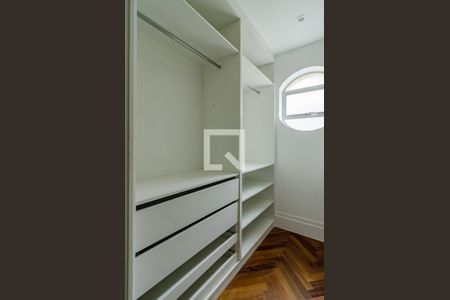 Apartamento à venda com 140m², 3 quartos e 2 vagasCloset da suíte 2