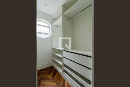 Apartamento à venda com 140m², 3 quartos e 2 vagasCloset da suíte 2