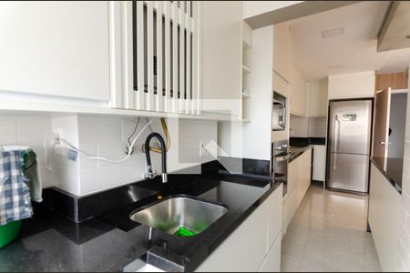 Apartamento à venda com 76m², 2 quartos e 1 vagaÁrea de Serviço