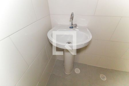 Apartamento para alugar com 36m², 2 quartos e sem vaga Apartamento para alugar com 36m², 2 quartos e sem vagaBanheiro