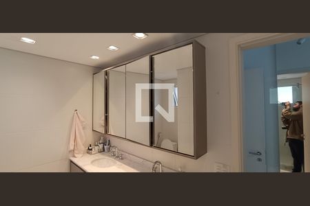 Apartamento à venda com 120m², 3 quartos e 2 vagasBanheiro da Suíte 2