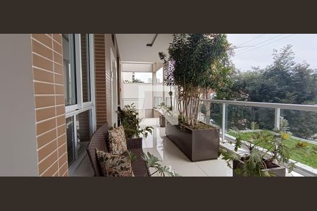 Apartamento à venda com 120m², 3 quartos e 2 vagasÁrea comum - Hall social