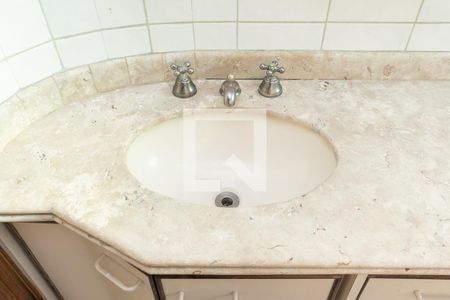 Casa à venda com 220m², 3 quartos e 6 vagas Casa à venda com 220m², 3 quartos e 6 vagasBanheiro 3