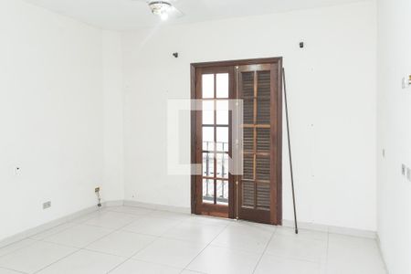 Casa à venda com 220m², 3 quartos e 6 vagas Casa à venda com 220m², 3 quartos e 6 vagasQuarto 3