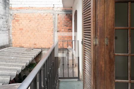 Casa à venda com 220m², 3 quartos e 6 vagas Casa à venda com 220m², 3 quartos e 6 vagasVaranda do Quarto 3