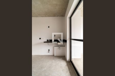 Cozinha de kitnet/studio para alugar com 1 quarto, 29m² em Bom Retiro, São Paulo