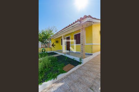 Casa à venda com 85m², 2 quartos e 2 vagasFachada