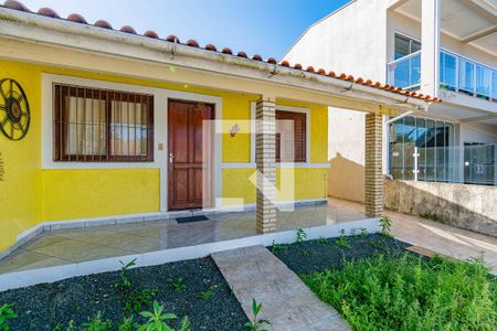 Casa à venda com 85m², 2 quartos e 2 vagasFachada