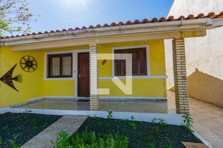Casa à venda com 85m², 2 quartos e 2 vagasFachada