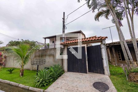 Casa de condomínio à venda com 290m², 3 quartos e 3 vagasFachada