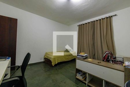 Casa de condomínio à venda com 290m², 3 quartos e 3 vagasQuarto 2