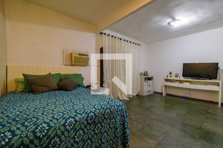 Casa de condomínio à venda com 290m², 3 quartos e 3 vagasSuíte