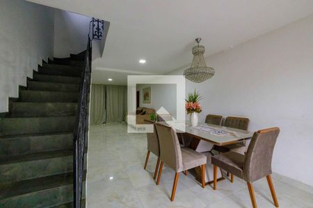 Sala de casa de condomínio à venda com 3 quartos, 290m² em Vargem Pequena, Rio de Janeiro