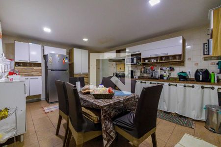 Casa de condomínio à venda com 290m², 3 quartos e 3 vagasCozinha