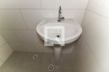Apartamento para alugar com 36m², 2 quartos e sem vaga Apartamento para alugar com 36m², 2 quartos e sem vagaBanheiro