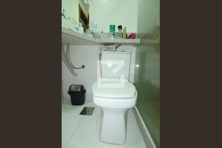 Apartamento à venda com 80m², 2 quartos e 1 vagaBanheiro