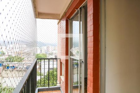 Apartamento à venda com 85m², 2 quartos e 1 vaga Apartamento à venda com 85m², 2 quartos e 1 vagaVaranda dos Quartos