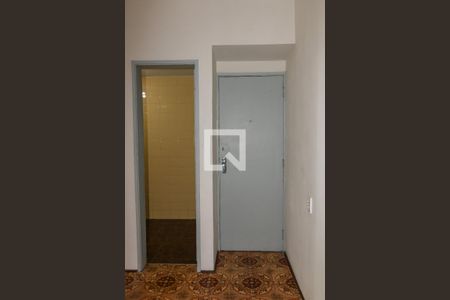 Apartamento à venda com 85m², 2 quartos e 1 vaga Apartamento à venda com 85m², 2 quartos e 1 vagaBanheiro de serviço