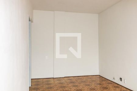 Apartamento à venda com 85m², 2 quartos e 1 vaga Apartamento à venda com 85m², 2 quartos e 1 vagaSala