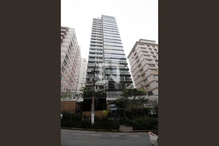 Apartamento à venda com 205m², 3 quartos e sem vaga Apartamento à venda com 205m², 3 quartos e sem vagaFachada