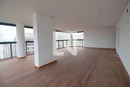 Apartamento à venda com 205m², 3 quartos e sem vaga Apartamento à venda com 205m², 3 quartos e sem vagaSala