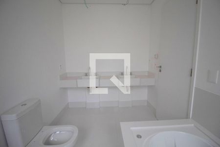 Apartamento à venda com 205m², 3 quartos e sem vaga Apartamento à venda com 205m², 3 quartos e sem vagaBanheiro da Suíte 1