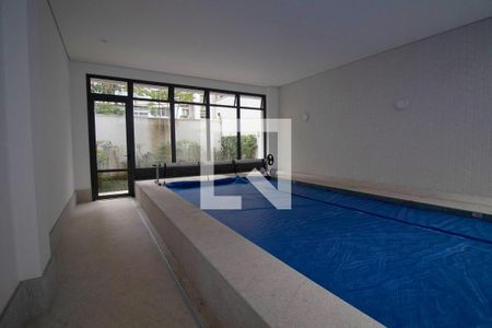 Apartamento à venda com 205m², 3 quartos e sem vaga Apartamento à venda com 205m², 3 quartos e sem vagaÁrea comum - Piscina