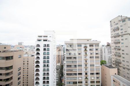 Apartamento à venda com 205m², 3 quartos e sem vaga Apartamento à venda com 205m², 3 quartos e sem vagaVaranda