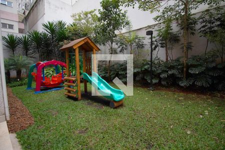 Apartamento à venda com 205m², 3 quartos e sem vaga Apartamento à venda com 205m², 3 quartos e sem vagaÁrea comum - Playground