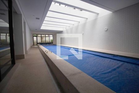 Apartamento à venda com 205m², 3 quartos e sem vaga Apartamento à venda com 205m², 3 quartos e sem vagaÁrea comum - Piscina