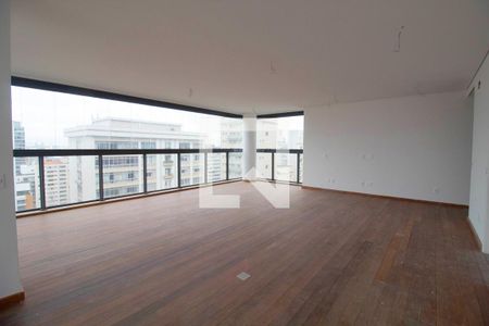 Apartamento à venda com 205m², 3 quartos e sem vaga Apartamento à venda com 205m², 3 quartos e sem vagaSala