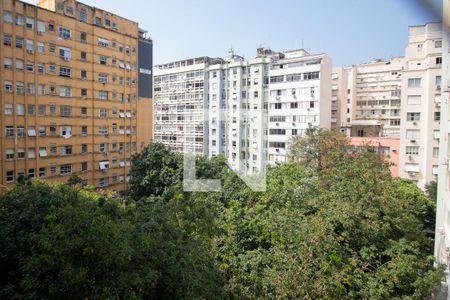Vista da Sala de apartamento à venda com 2 quartos, 70m² em Copacabana, Rio de Janeiro