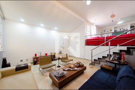 Casa à venda com 290m², 5 quartos e 2 vagasSala