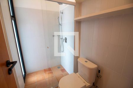 Banheiro de apartamento para alugar com 1 quarto, 35m² em Brooklin, São Paulo