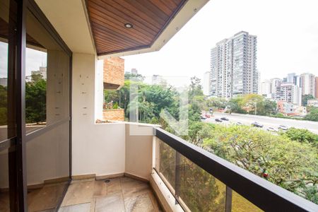 Varanda de apartamento à venda com 2 quartos, 124m² em Pinheiros, São Paulo