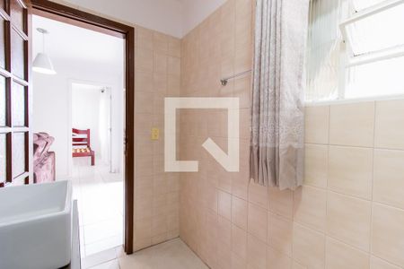 Casa para alugar com 80m², 2 quartos e 2 vagas Casa para alugar com 80m², 2 quartos e 2 vagasBanheiro Social