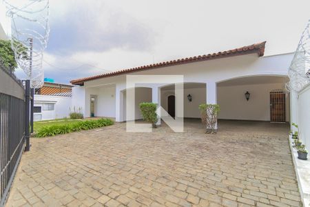 Casa à venda com 463m², 4 quartos e 6 vagasGaragem