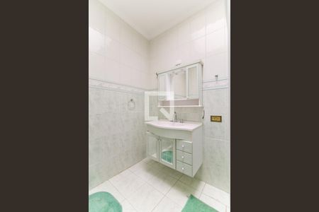 Casa à venda com 463m², 4 quartos e 6 vagasBanheiro da Suíte 1