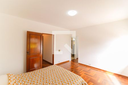 Casa à venda com 463m², 4 quartos e 6 vagasQuarto 4