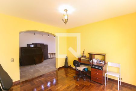 Casa à venda com 463m², 4 quartos e 6 vagasEscritório