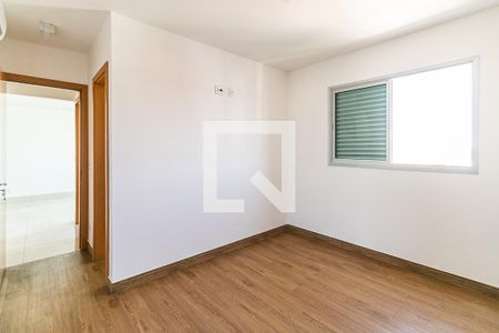 Apartamento à venda com 80m², 2 quartos e 2 vagas Apartamento à venda com 80m², 2 quartos e 2 vagasSuíte