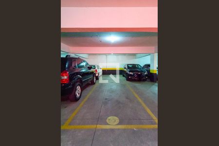 Garagem de apartamento para alugar com 3 quartos, 81m² em Parque Imperial, São Paulo